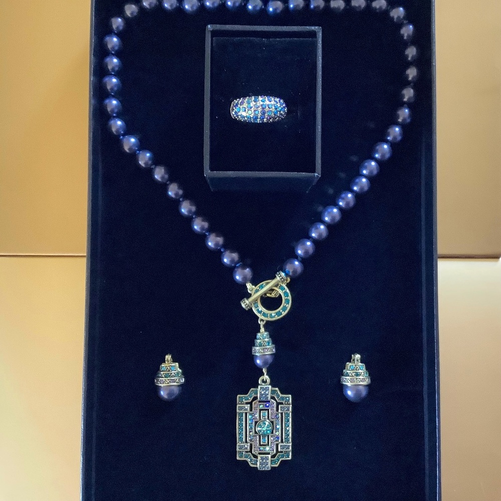 Heidi Daus Beaded Crystal Toggle Necklace With Earrings and Ring Set Blue Multi